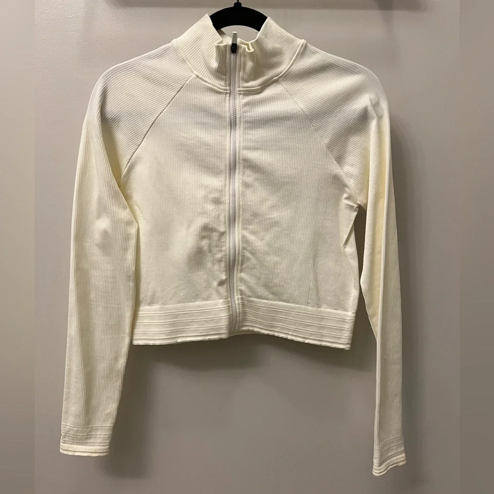 White cropped zip-up - Picture 1 of 2